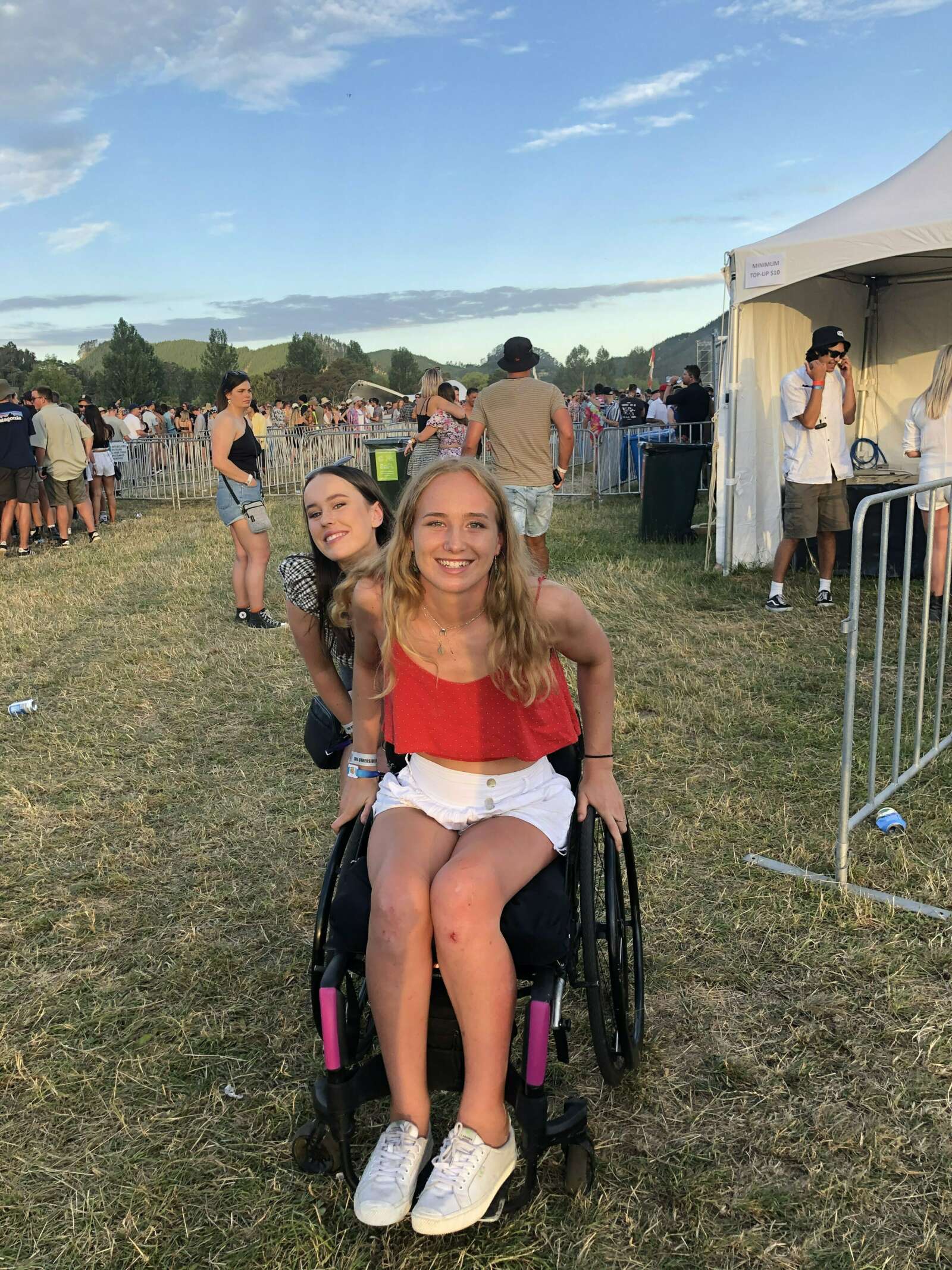 Pieta and her friend together at a festival